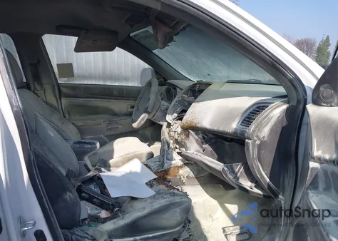 2020 Mitsubishi Outlander Sport 2.0 Es z USA, uszkodzony, nr VIN JA4AP3AUXLU009816